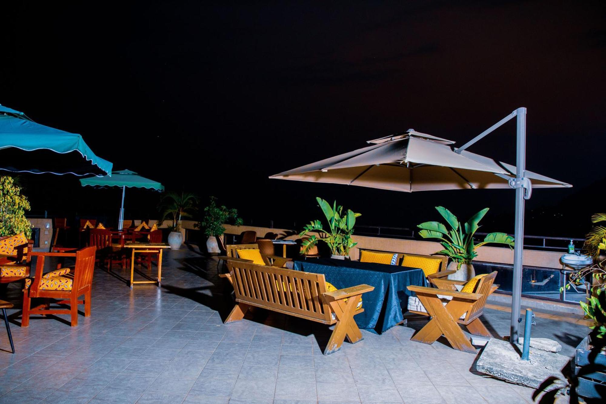Kivu Hilltop View Resort Gisenyi ภายนอก รูปภาพ