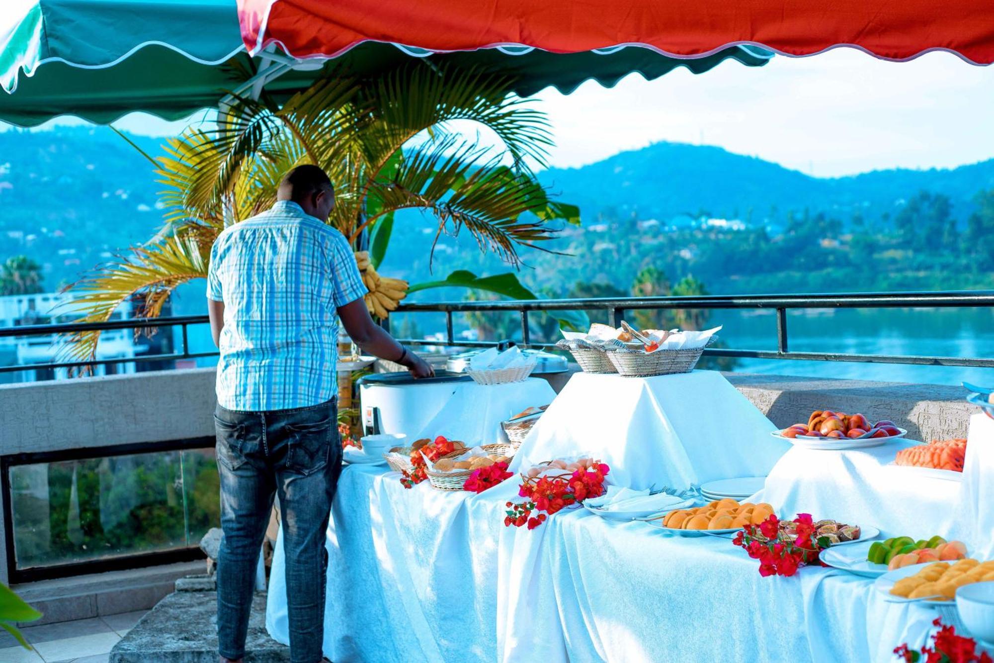 Kivu Hilltop View Resort Gisenyi ภายนอก รูปภาพ