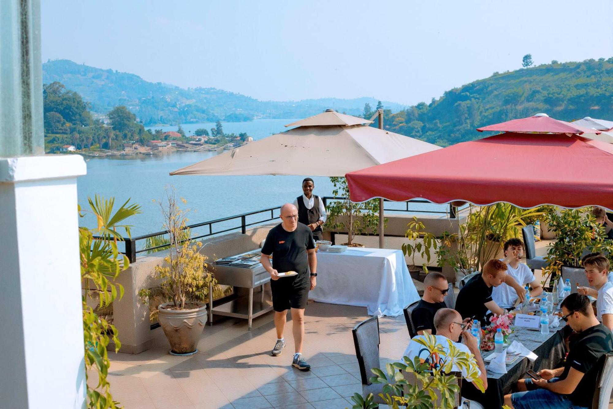 Kivu Hilltop View Resort Gisenyi ภายนอก รูปภาพ