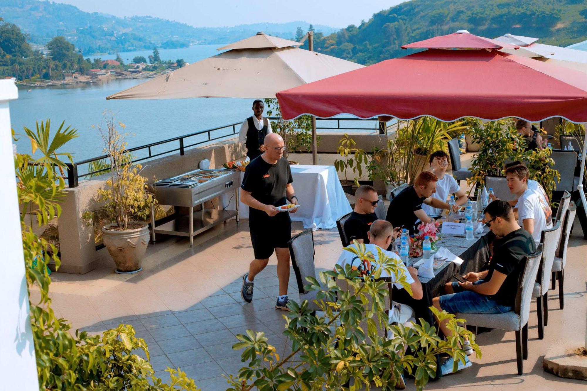 Kivu Hilltop View Resort Gisenyi ภายนอก รูปภาพ
