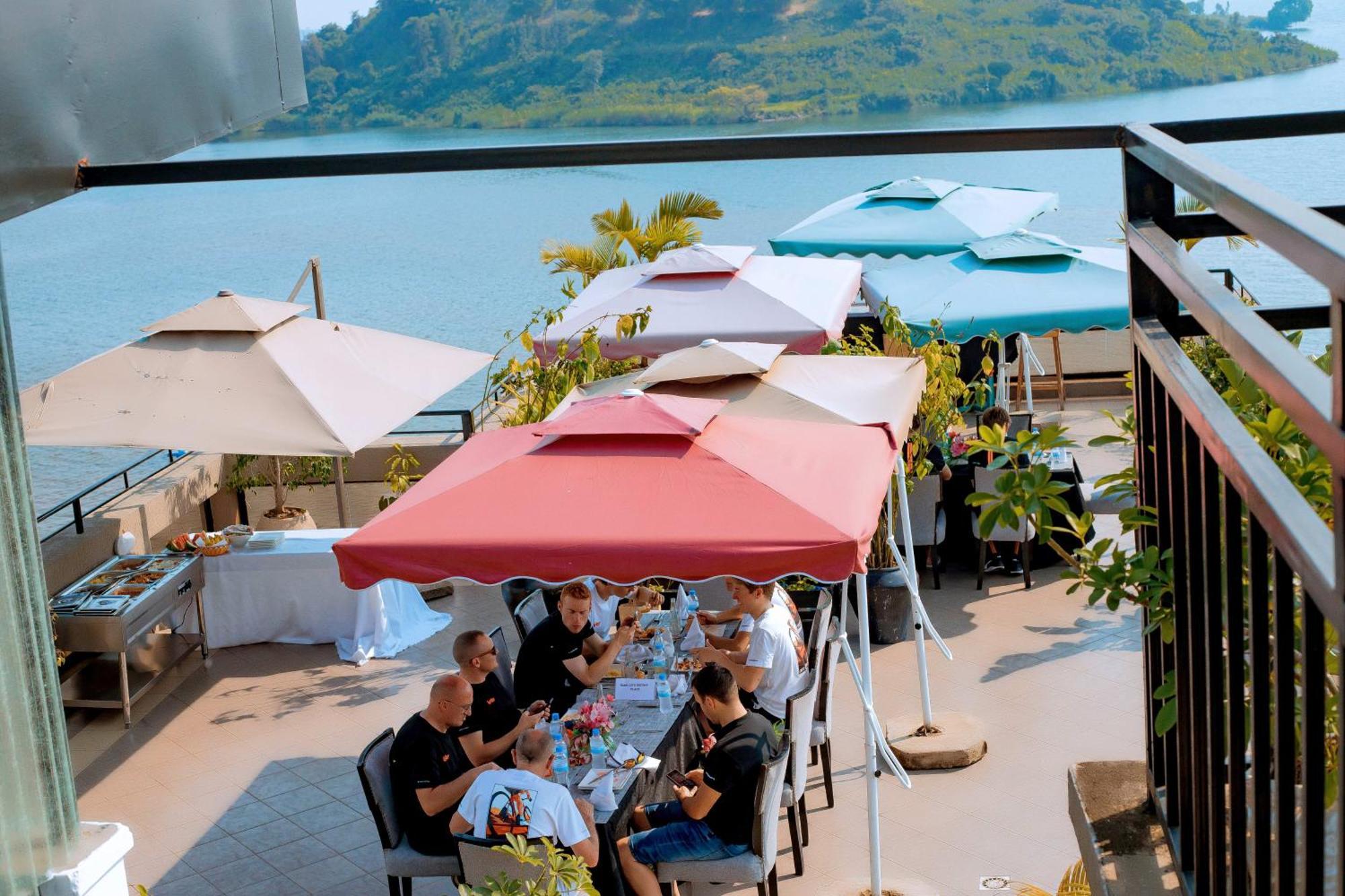 Kivu Hilltop View Resort Gisenyi ภายนอก รูปภาพ