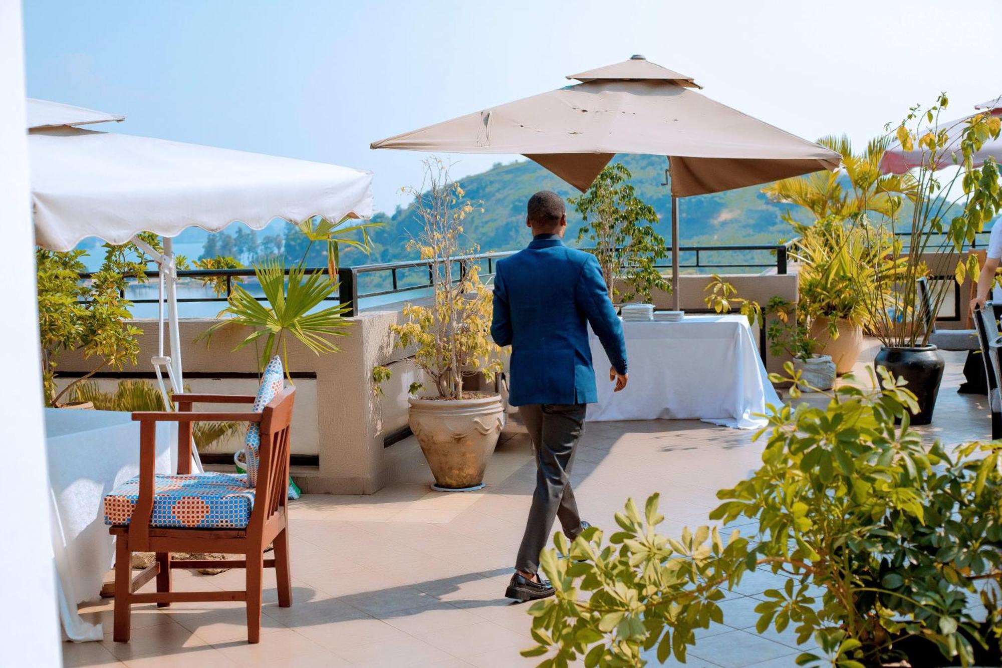 Kivu Hilltop View Resort Gisenyi ภายนอก รูปภาพ