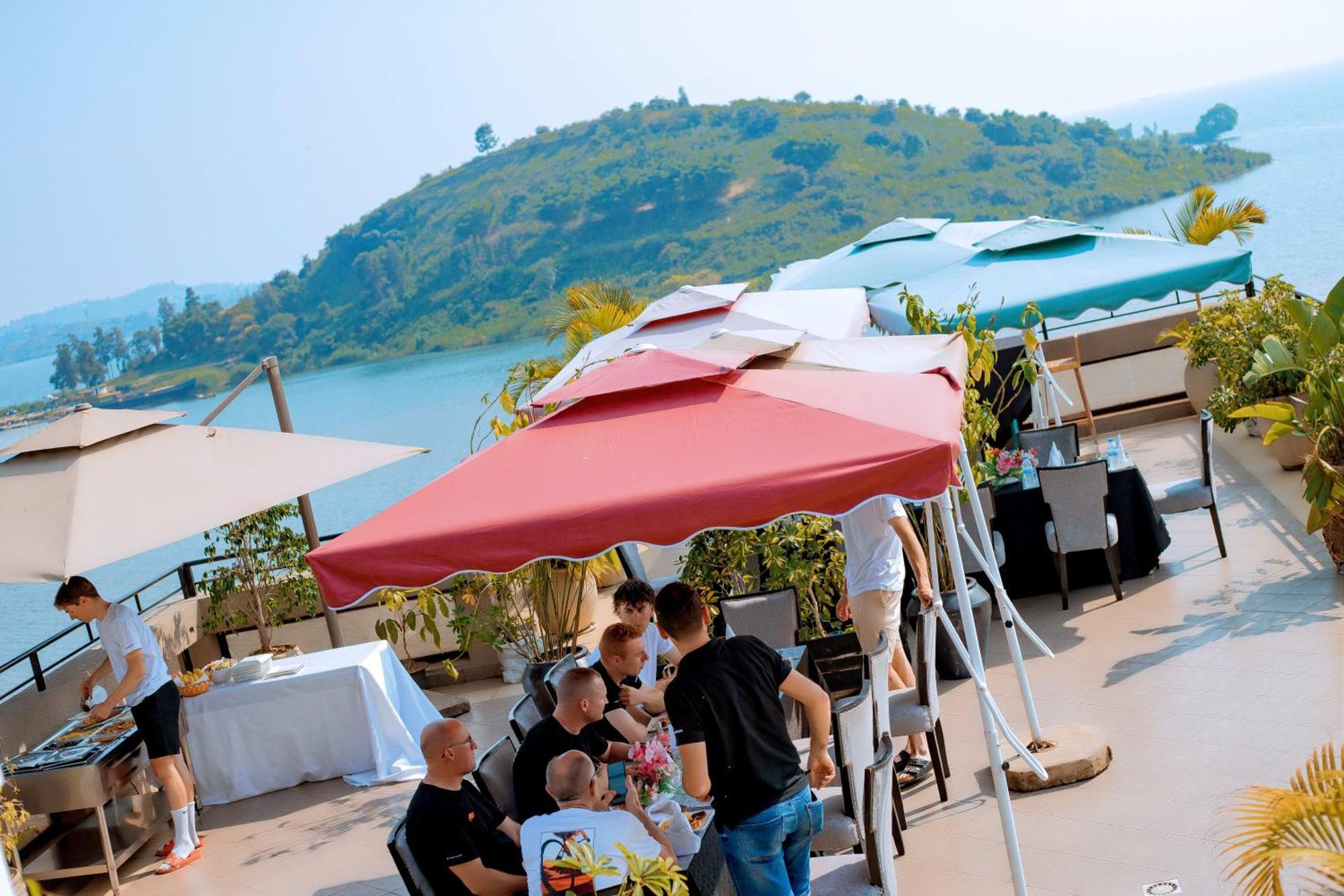 Kivu Hilltop View Resort Gisenyi ภายนอก รูปภาพ