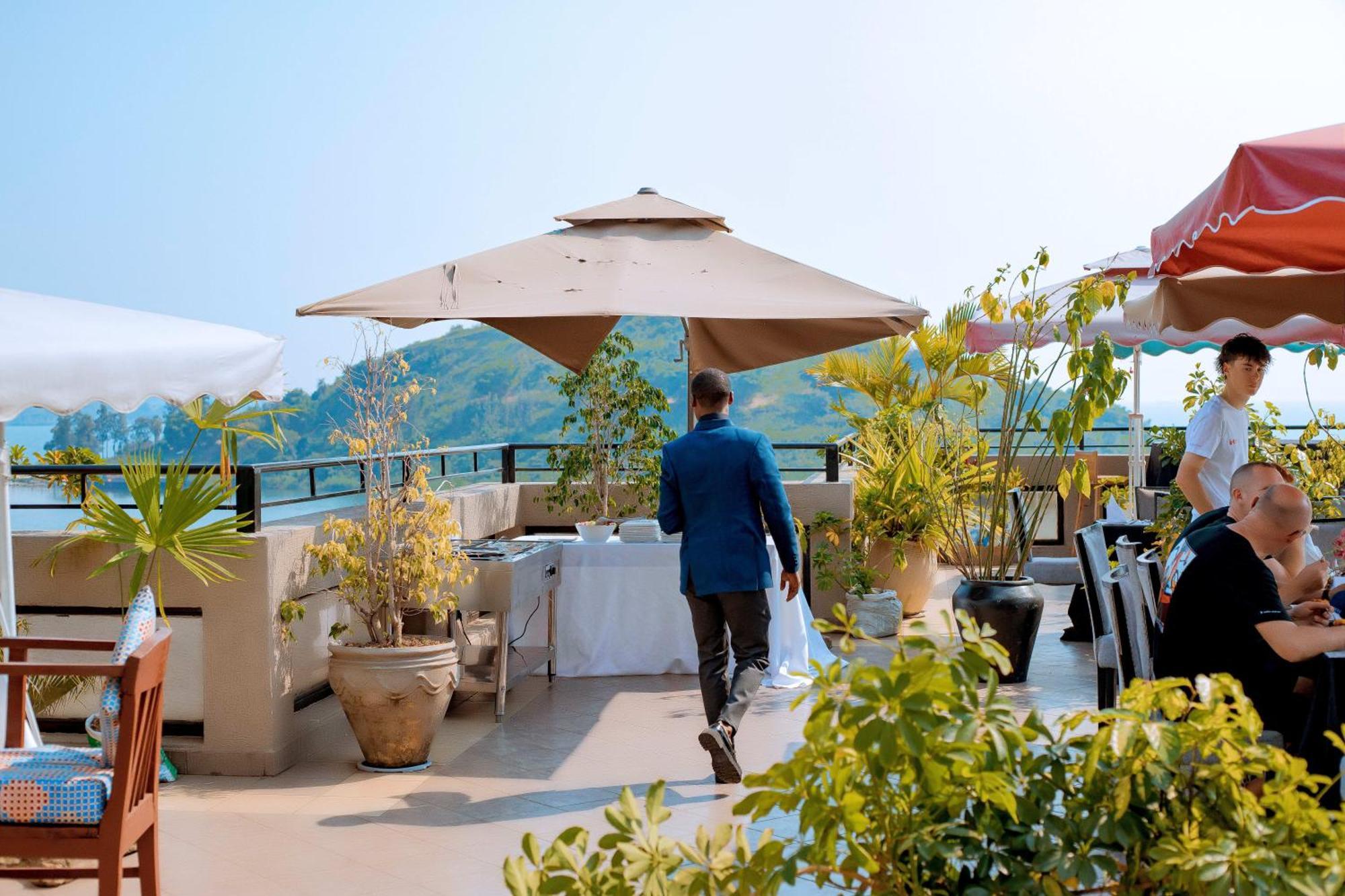 Kivu Hilltop View Resort Gisenyi ภายนอก รูปภาพ